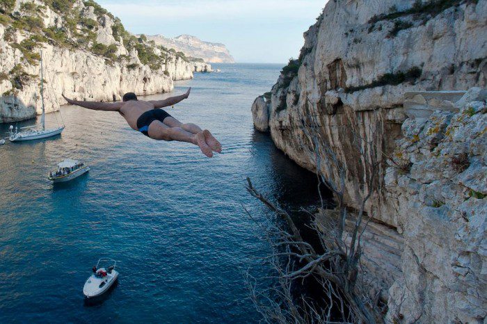 Lire la suite à propos de l’article Lionel Franc, privé de plongeons par le Parc des Calanques !?
