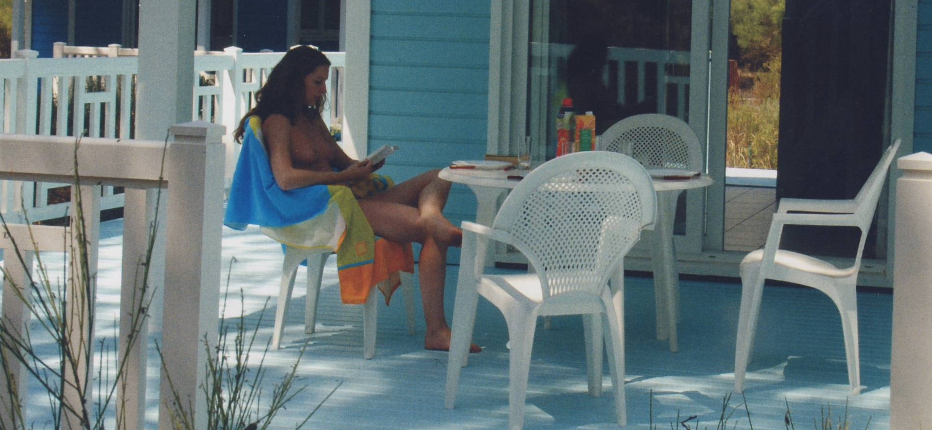 You are currently viewing Le naturiste vit sans contraintes vestimentaires mais suit un code de conduite.
