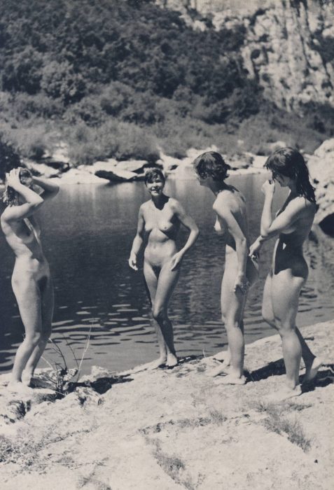 Lire la suite à propos de l’article Naturisme en Ardèche au camping de la Madeleine (1964)